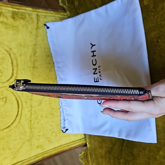 GIVENCHY Large Persian Print Pouch - Picture 5 of 8
